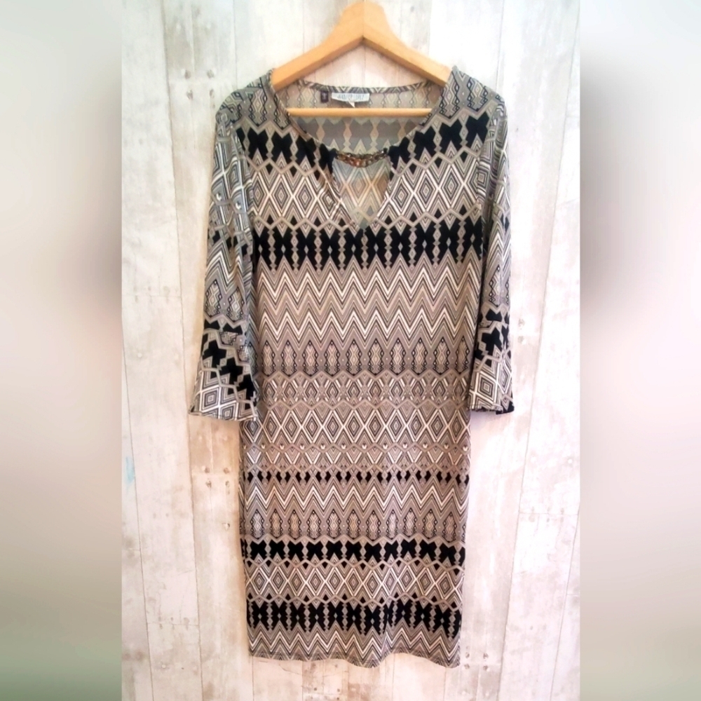 💚5/$25 Jennifer Lopez Geometric Patterned Black & Gray Dress Size Small